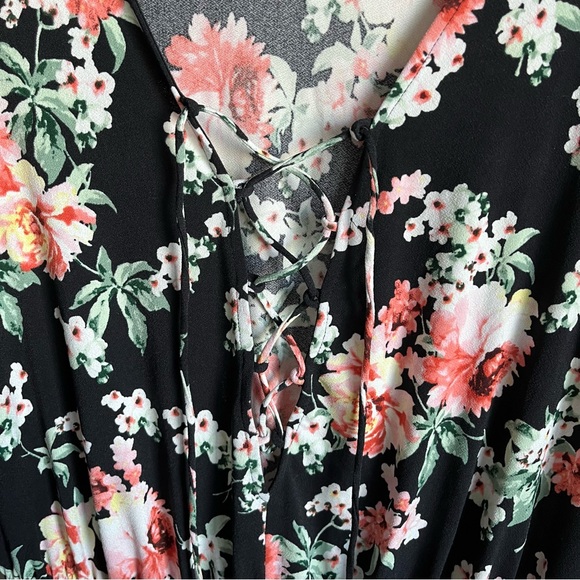 F21+ lace up romper - Picture 2 of 4